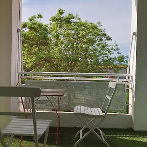 https://le-lavarin.fr-provencehotel.com